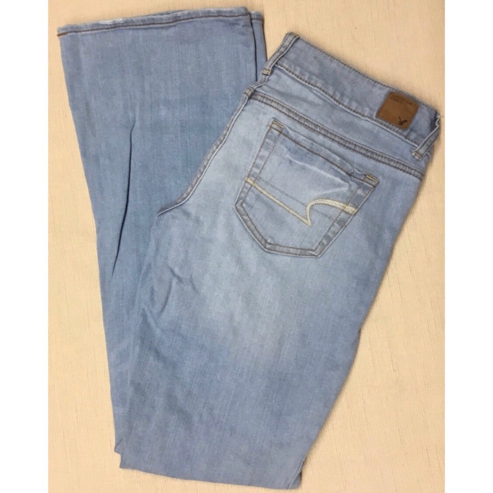 American Eagle ARTIST Flared Low Rise Size 6 Reg